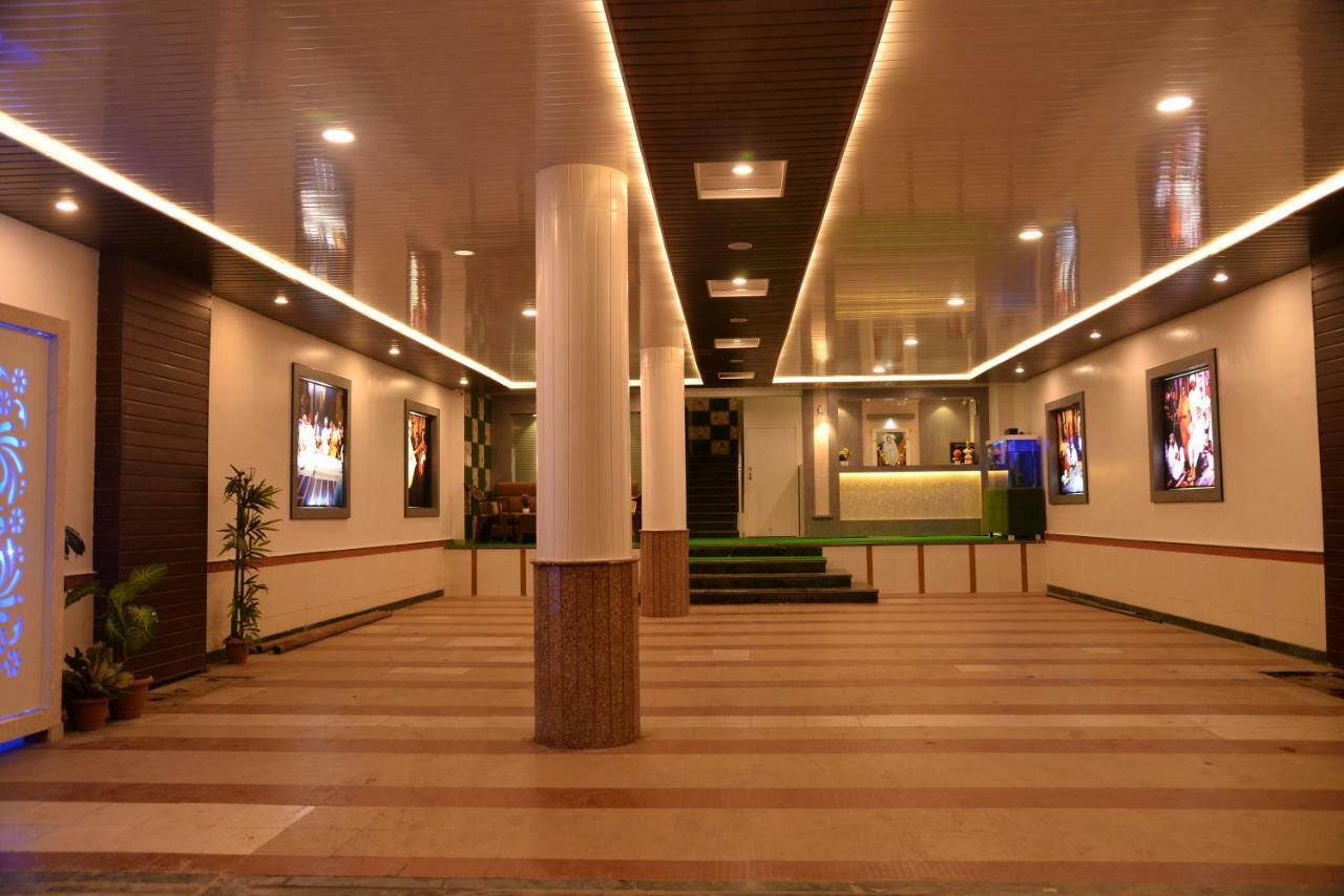 Hotel Disha Palace Širdi Exteriér fotografie