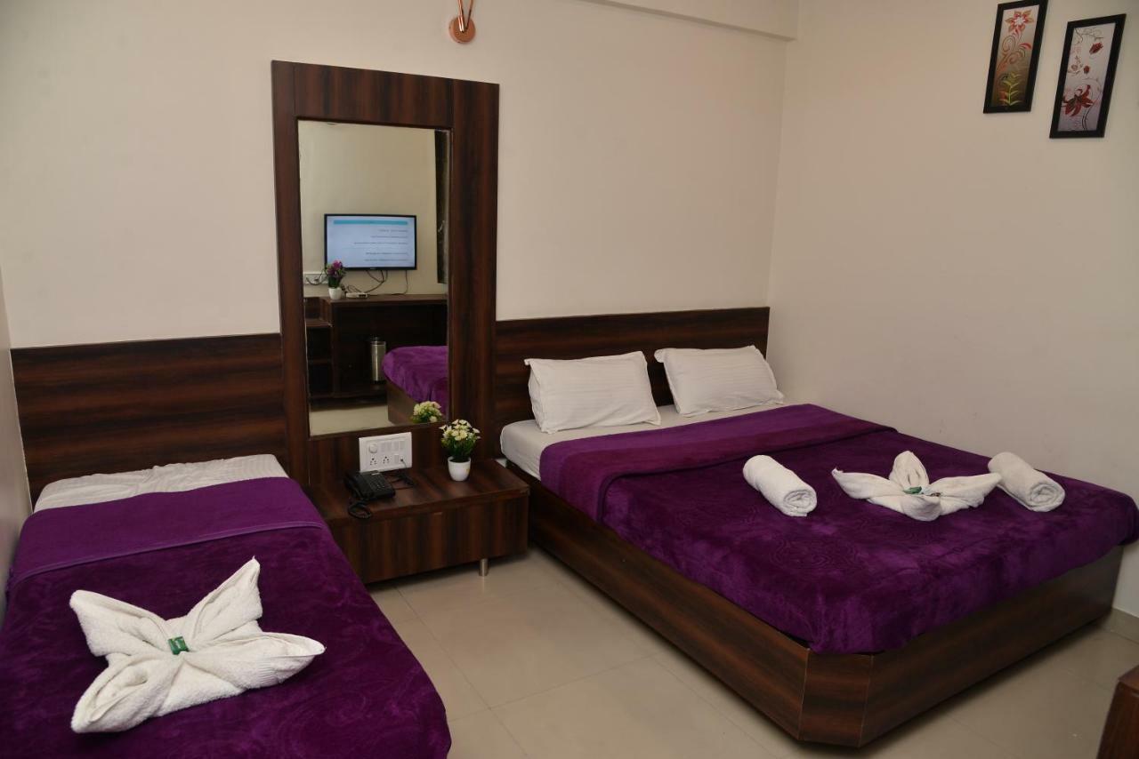 Hotel Disha Palace Širdi Exteriér fotografie